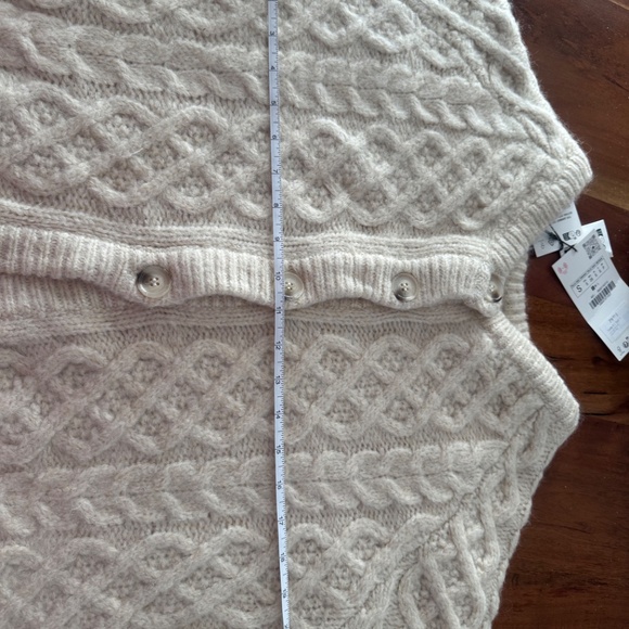 Zara Cream Cable Knit Sweater - Picture 6 of 8